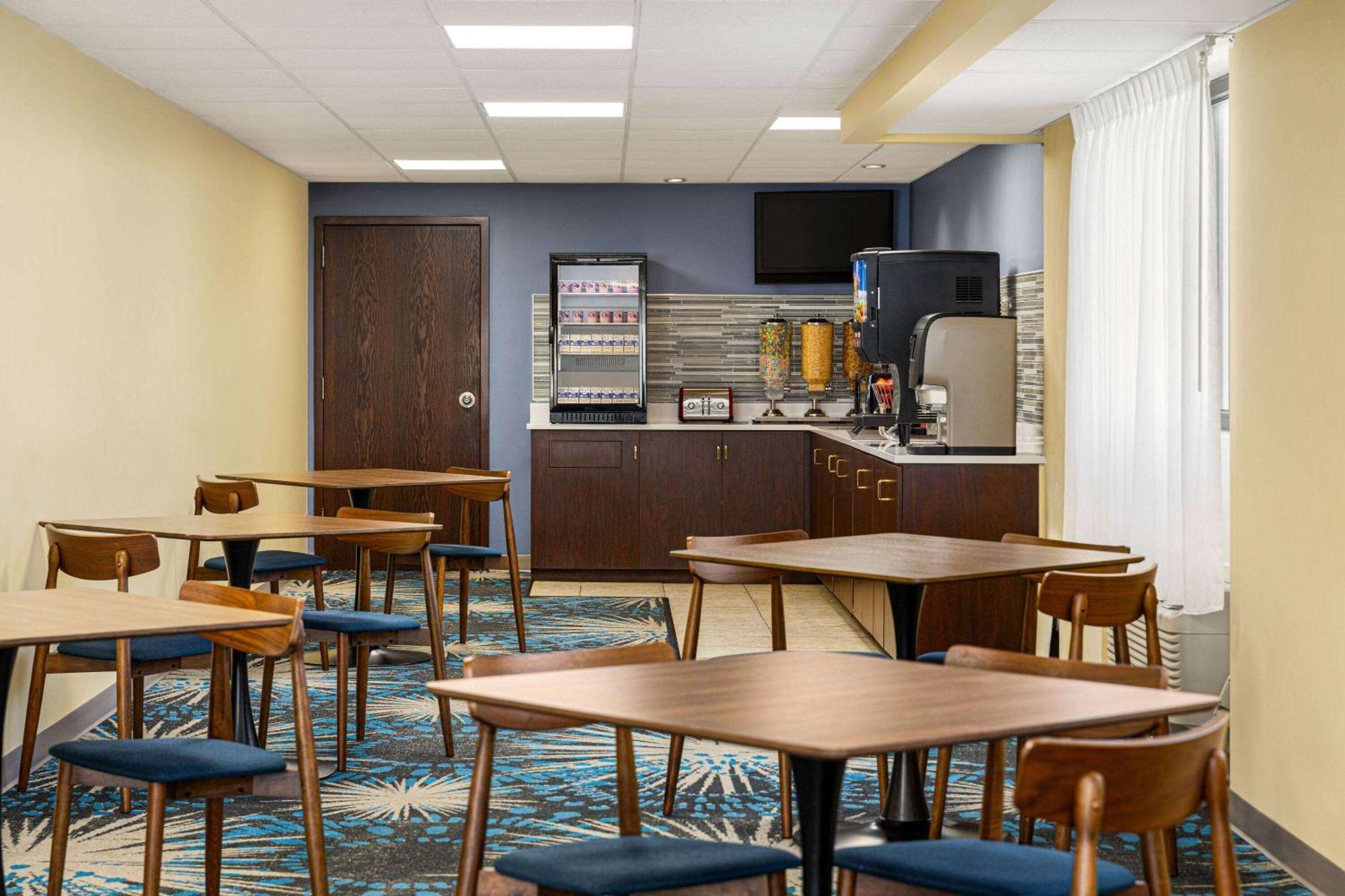Days Inn By Wyndham Grand Island I-80 Doniphan Exteriér fotografie