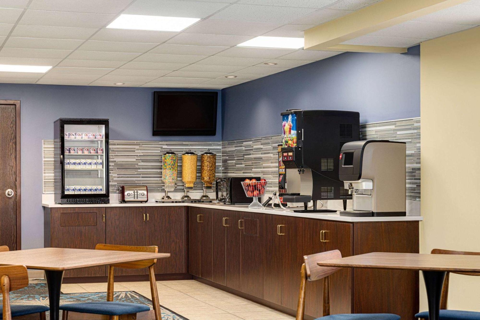 Days Inn By Wyndham Grand Island I-80 Doniphan Exteriér fotografie