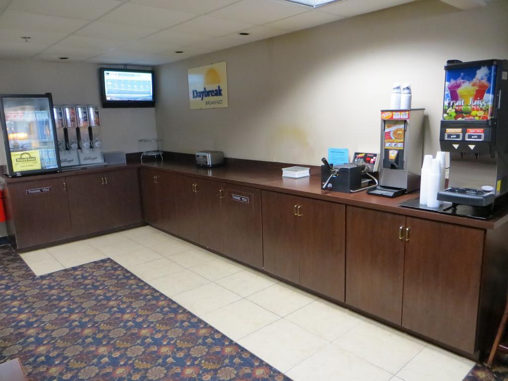 Days Inn By Wyndham Grand Island I-80 Doniphan Exteriér fotografie